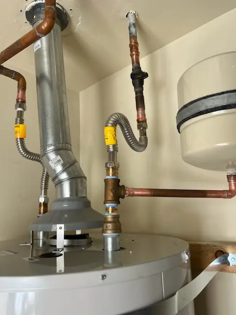Water heater installation and plumbing repair in Clarksville